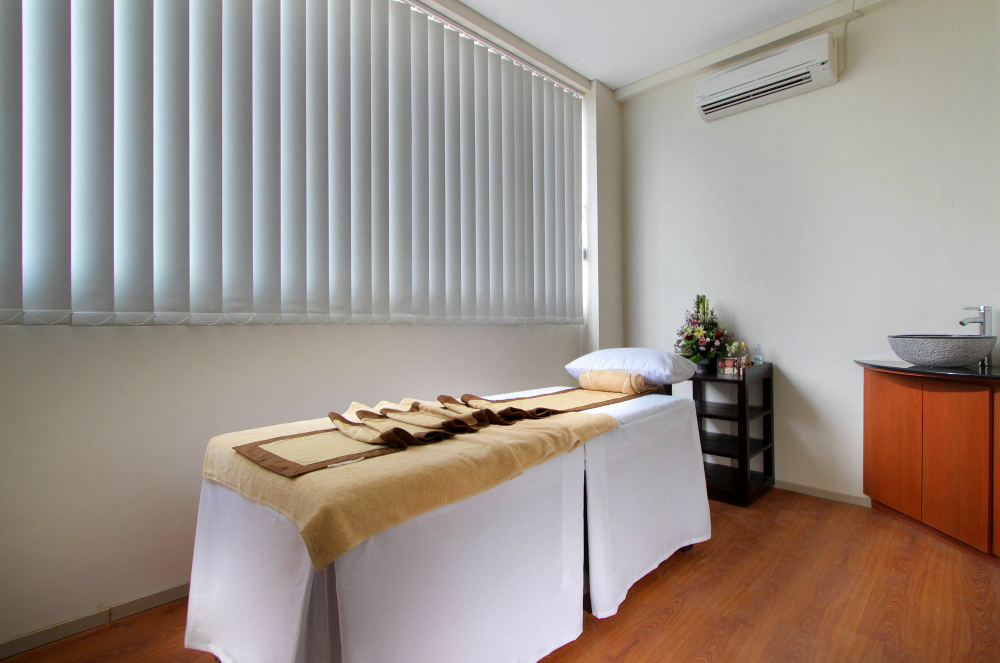 Sand Beach Luxury Living Kuta Lombok Exterior foto