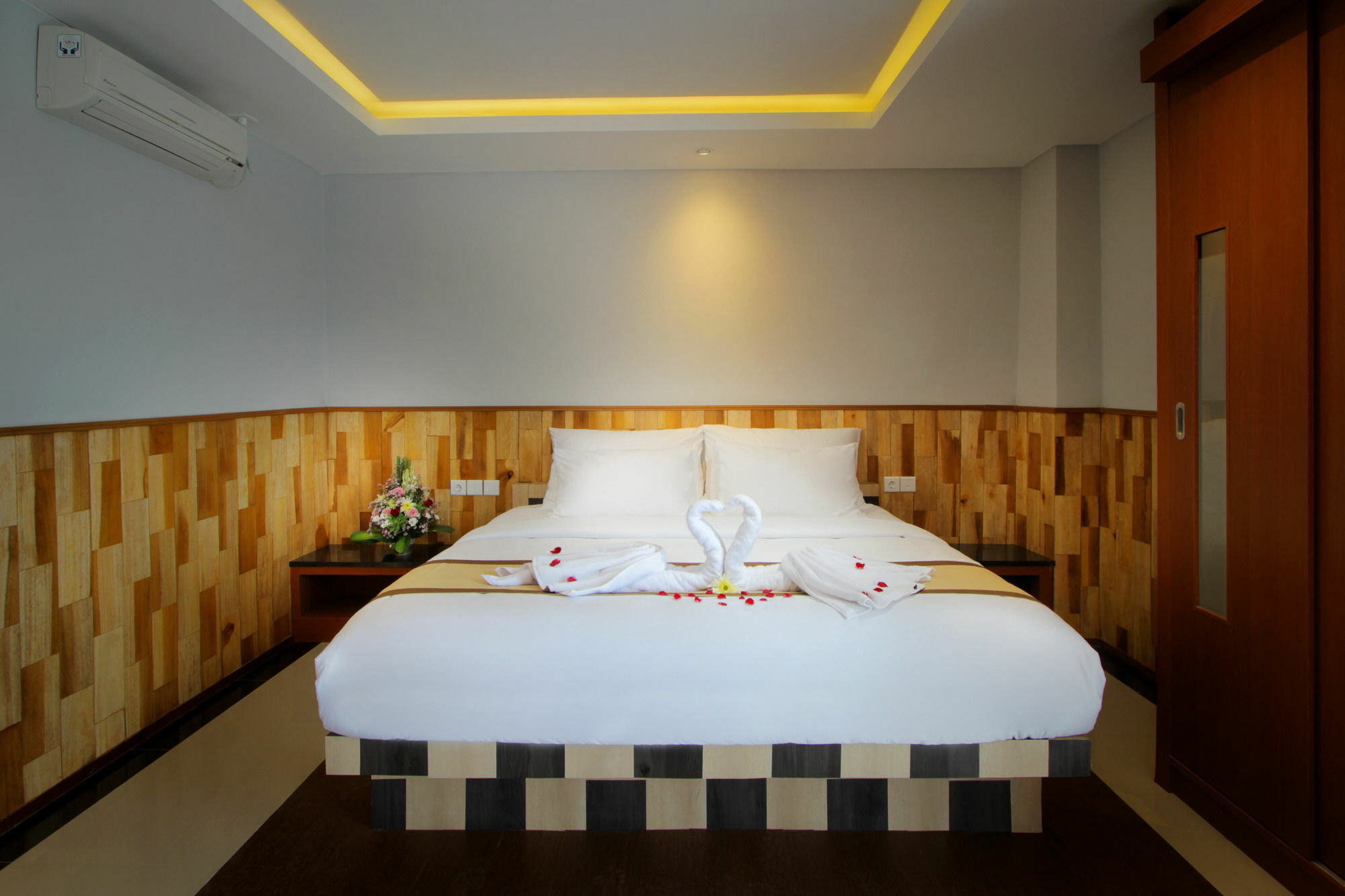 Sand Beach Luxury Living Kuta Lombok Exterior foto